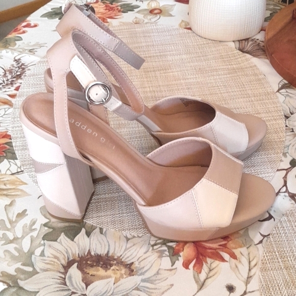 Madden Girl 10M Tan Skyy Platform Chunk Heels - Picture 2 of 7